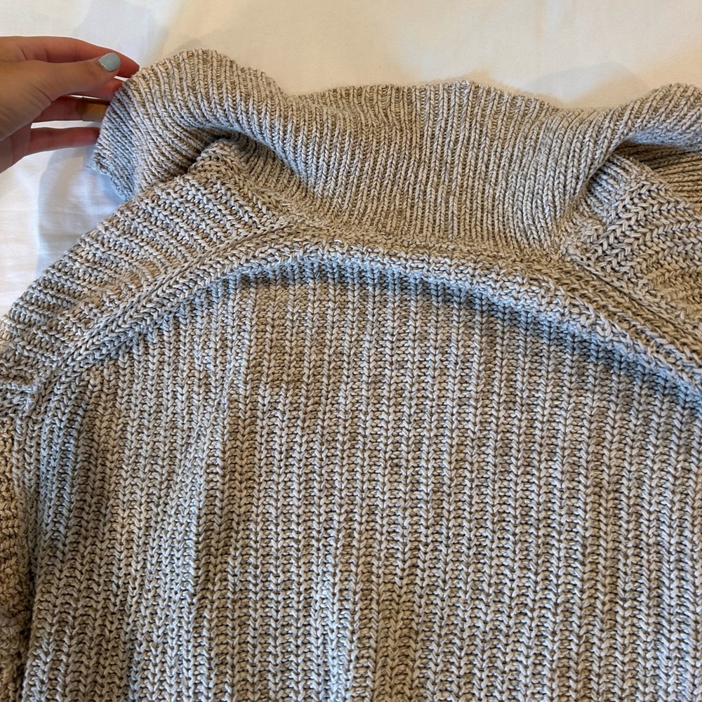 Free People Cropped Elbow Sleeve Low Cut Sweater NWOT M - Picture 3 of 5